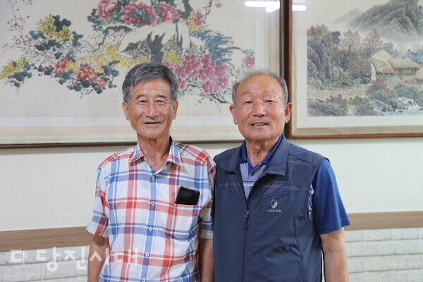 (왼쪽부터) 강천영 노인회장, 강을형 이장