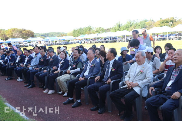 지난달 28일 기지초 총동문회가 정기총회 및 한마음 단합대회를 기지시줄다리기박물관에서 개최했다.