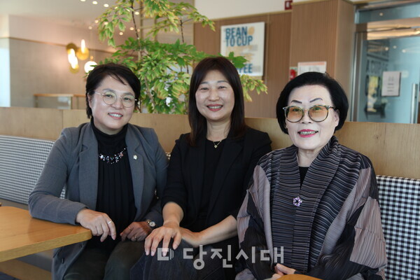 (왼쪽부터) 1대 회장 김명회, 2대 회장 차현미, 3대 회장 유정순