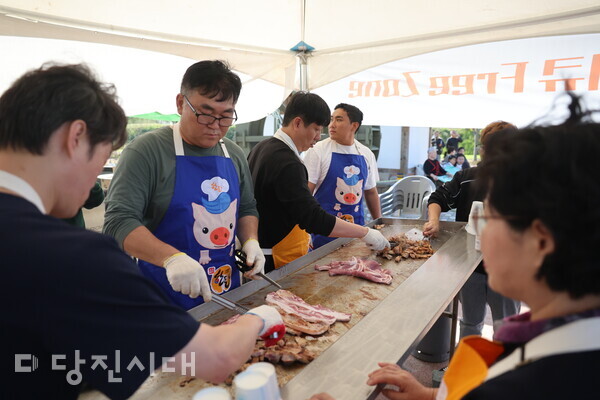 대한한돈협회 당진지부, 바비큐 제공