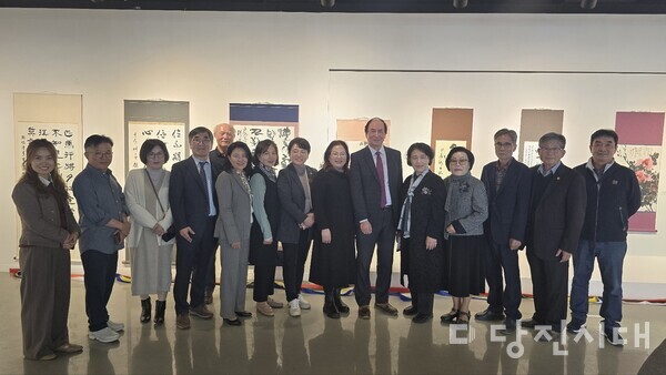 지난 13일 다원갤러리에서 제7회 서로회전이 전시관에서 열렸다.