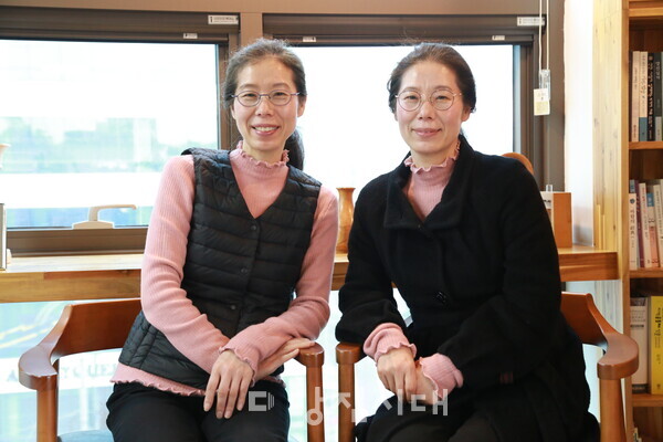 박성란(언니,왼) · 박영란(동생,오른) 쌍둥이 자매