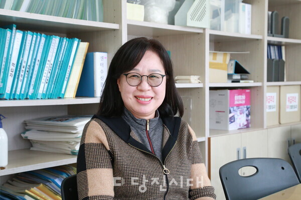 지역을 위한 봉사활동과 환경보호활동에 앞장서고 있는 김태숙 씨(61)