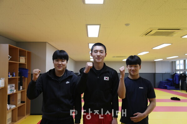 (왼쪽부터) 윤환희 학생, 조규민 학생, 변은혁 학생