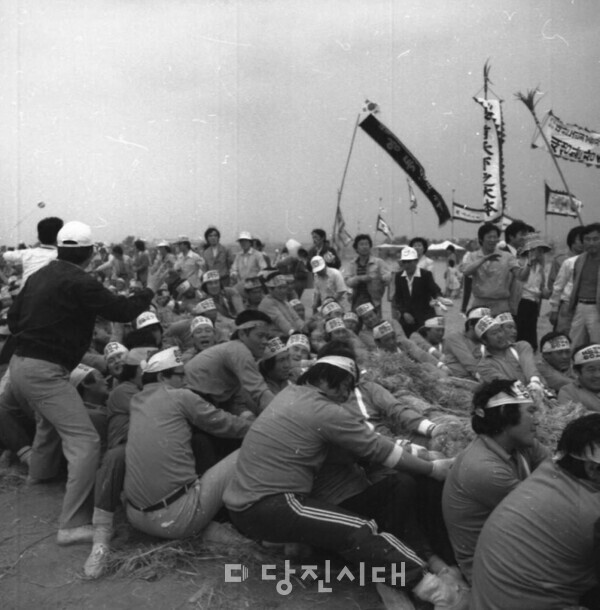 국풍81 당시 줄다리기의 모습. (출처 : 서울사진아카이브)