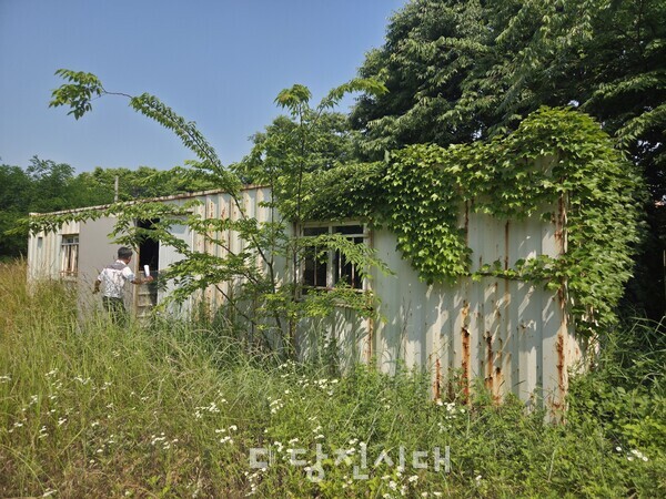 컨테이너 외부 모습 (사진 출처 : 윤명수 시의원)