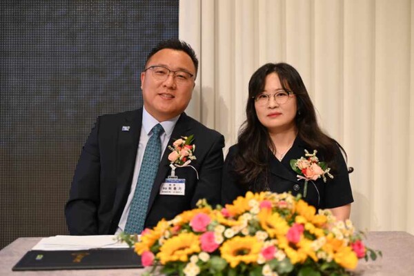 (왼쪽)허충기 회장