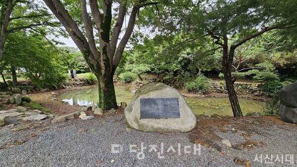 프란치스코 교황 동상
