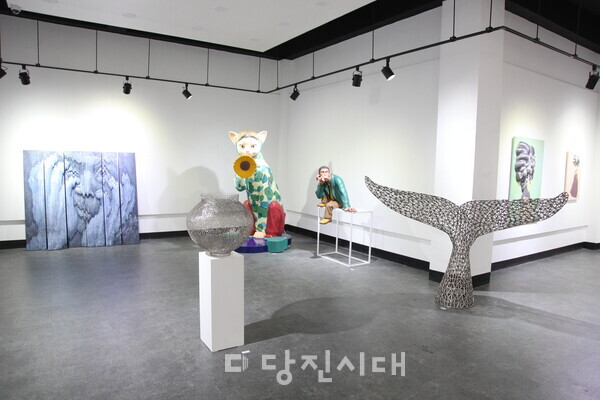 조형그룹 ‘소조각회’가 지난 1일부터 오는 31일까지 당진 갤러리늘꿈에서 전시를 이어오고 있다.