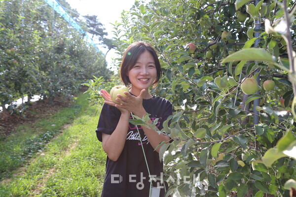 우강면 송산리에서 사과농장 버미오차드를 운영하는 성은영 대표