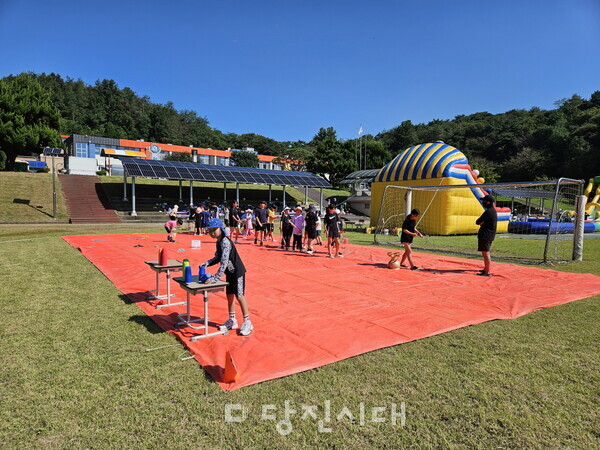 고대초등학교가 지난 10일 유치원부터 6학년까지 전교생이 참여하는 ‘총동문회와 함께하는 어울림 한마당’을 열었다.