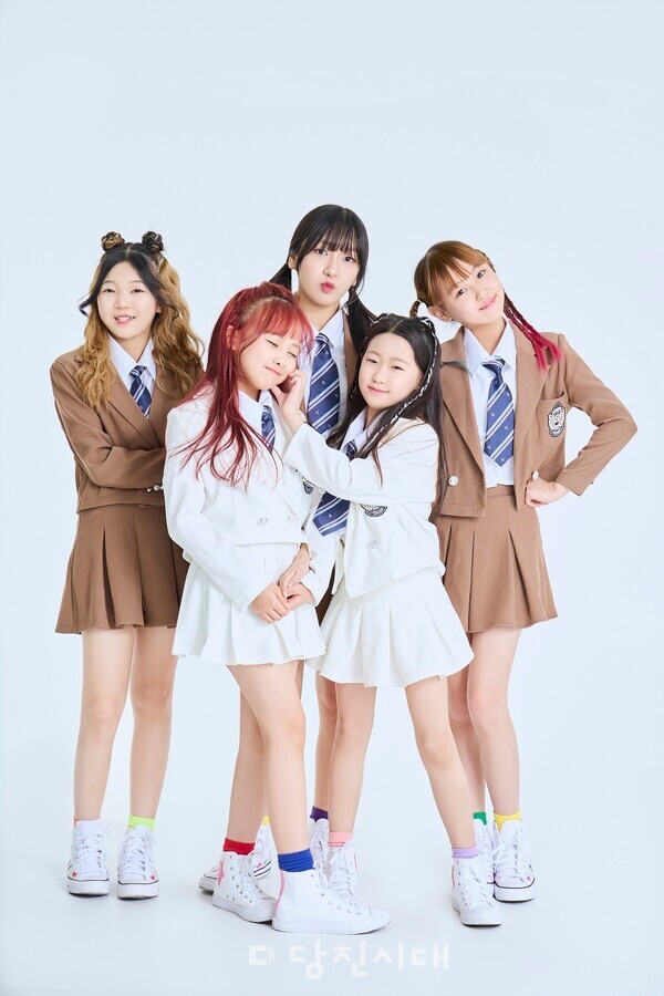 AF드림걸즈로 활동 당시 이예원 학생과 멤버들 모습