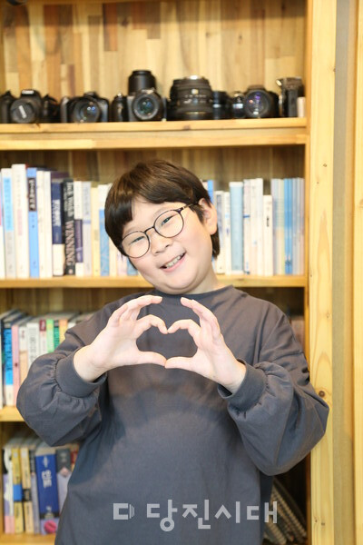 대덕초 3학년에 재학중인 신하준 학생이 지난 4일 열린 전국나라사랑스피치대회에서 대통령상을 받았다.