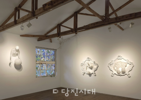 마녀의 방 전시 공간