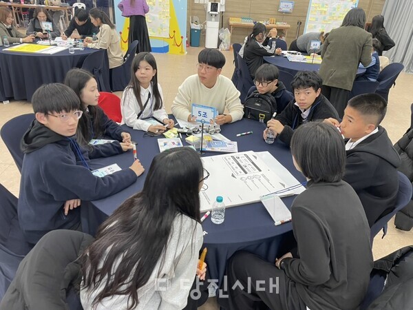 당진시가 ‘2025년 아동·청소년 정책 한마당’을 지난달 21일 당진종합운동장 트레이닝센터에서 개최했다.