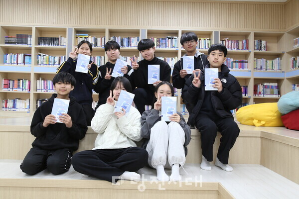 (왼쪽 위부터 시계방향으로) 김서현, 전효리, 임준호, 구민규, 황동유, 박보애, 이태림, 이한진 학생
