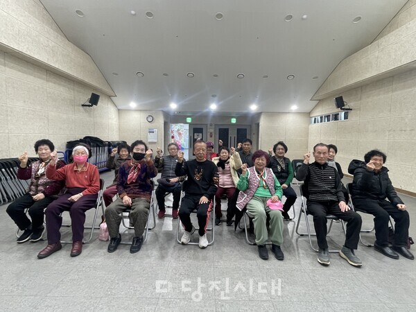 지난달 6일 송악사회복지관에서 기체조 개강식이 열렸다.
