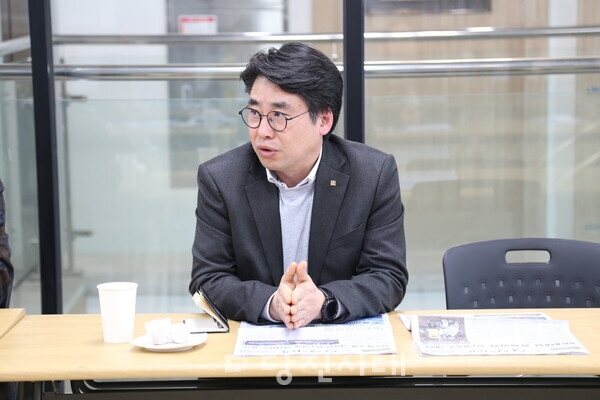 박경관 위원