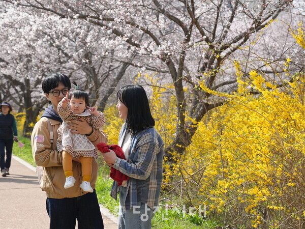 최지혜·박성우 부부와 박새봄 양