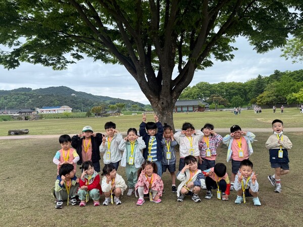 탑동초등학교 병설유치원이 해미읍성 현장체험학습을 지난 11일 실시했다.