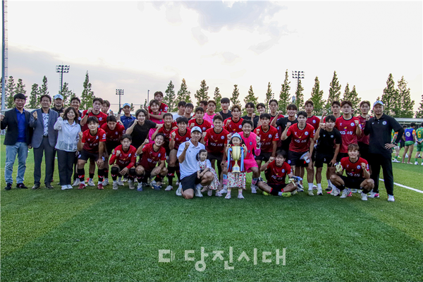 당진시민축구단이 지난 13일 우승하며 충남 대표로 선발됐다.