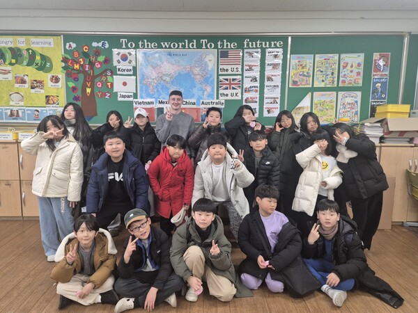 송악초 3, 4학년 학생들과 겨울캠프 때 촬영한 사진