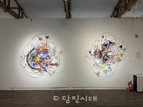 전용환 작가의 (2022)
