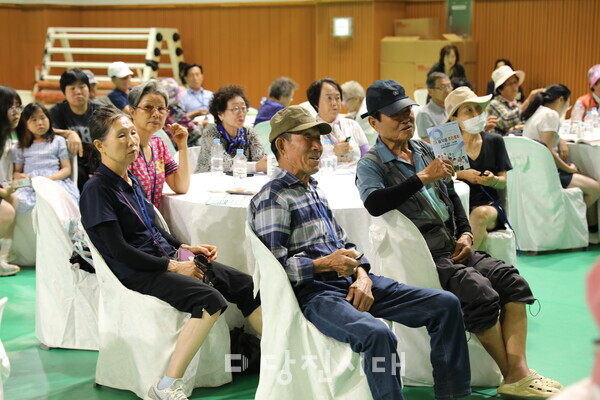 2026 송악읍 주민총회가 지난 25일 송악문화스포츠센터에서 열렸다.