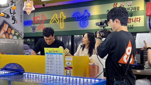 시장라이브 3화에 참여한 이동호 대표 (왼쪽)