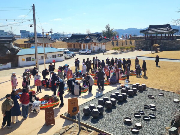 올 봄 한티와 누리농원이 함께 전통 장 담그기 프로젝트 ‘장(醬)하다 당진’을 진행했다.