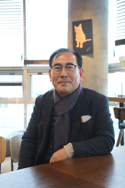 청소년 문학상을 시상하며